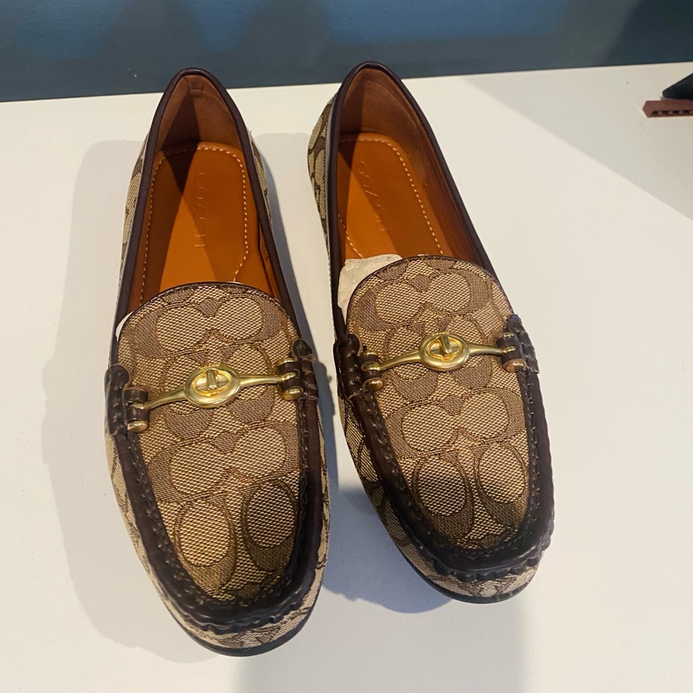Brand New Never Worn Coach Sculpted C Leather Loafers